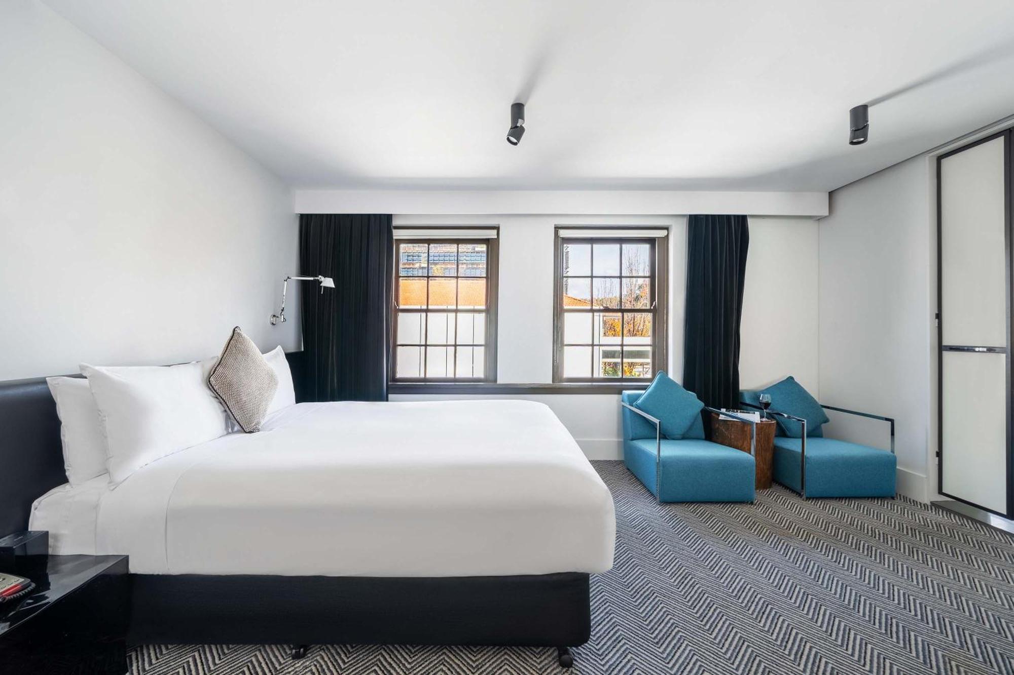 Peppers Gallery Hotel Canberra Exterior photo